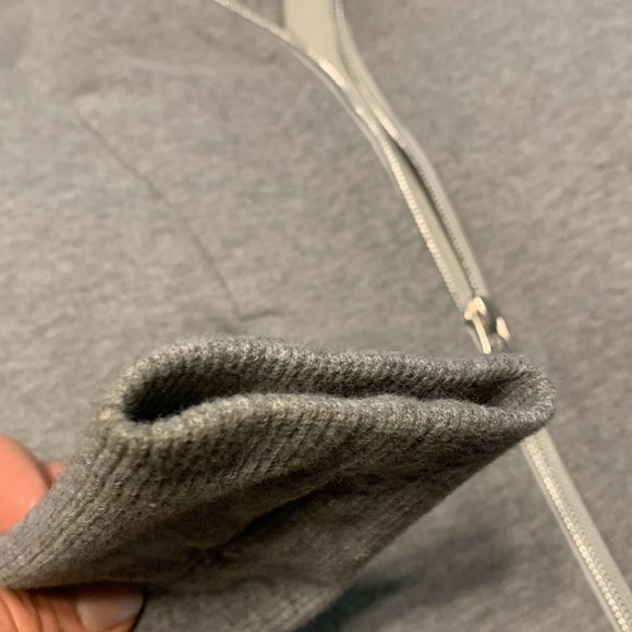 asymmetrical, funnel neck, Sz.2. (relaxed, fit). Fits more like a sz. 4. - Picture 3 of 6